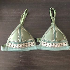 Triangl bikini top